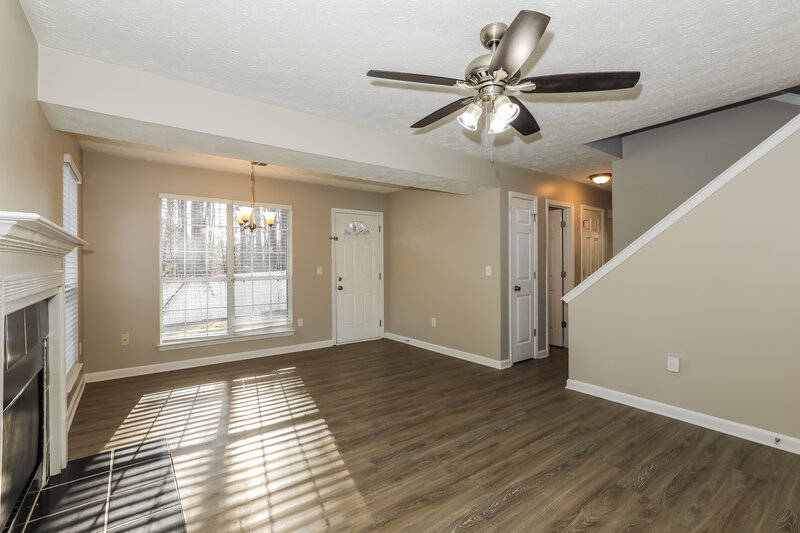 1,850/Mo, 7196 Williamsburg Dr Riverdale, GA 30274 Living Room View 3