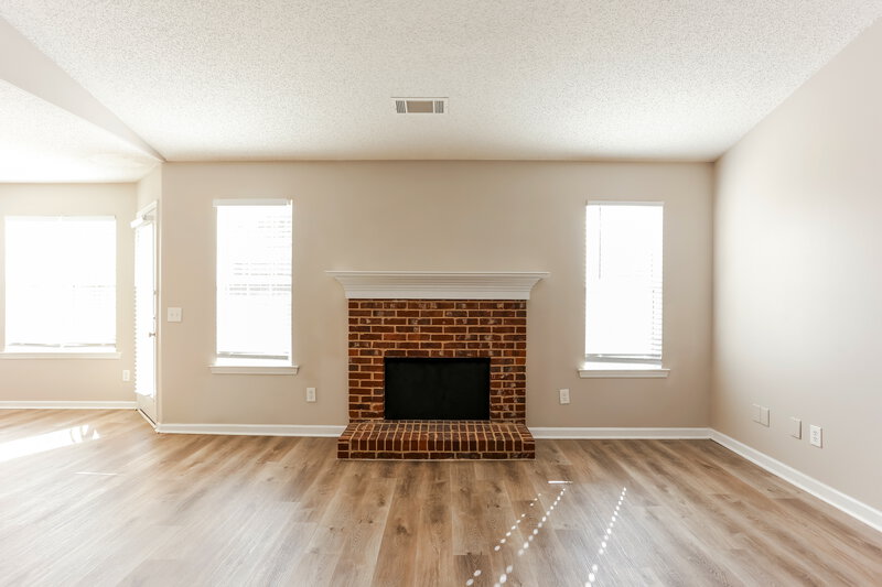 2,025/Mo, 259 Natchez Cir Winder, GA 30680 Living Room View