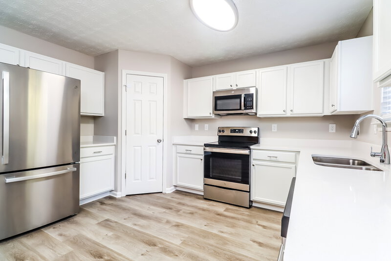 2,185/Mo, 255 Millstone Drive Hampton, GA 30228 Kitchen View