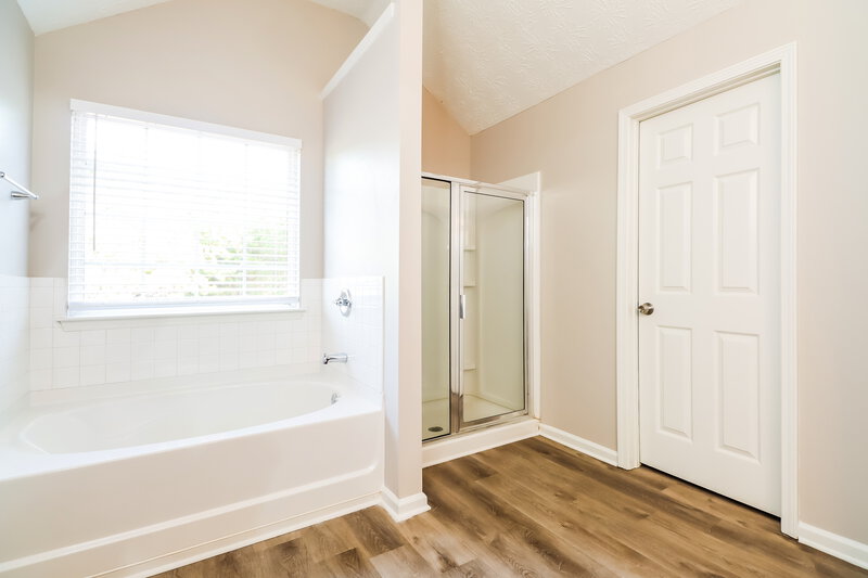 2,185/Mo, 255 Millstone Drive Hampton, GA 30228 Main Bathroom View