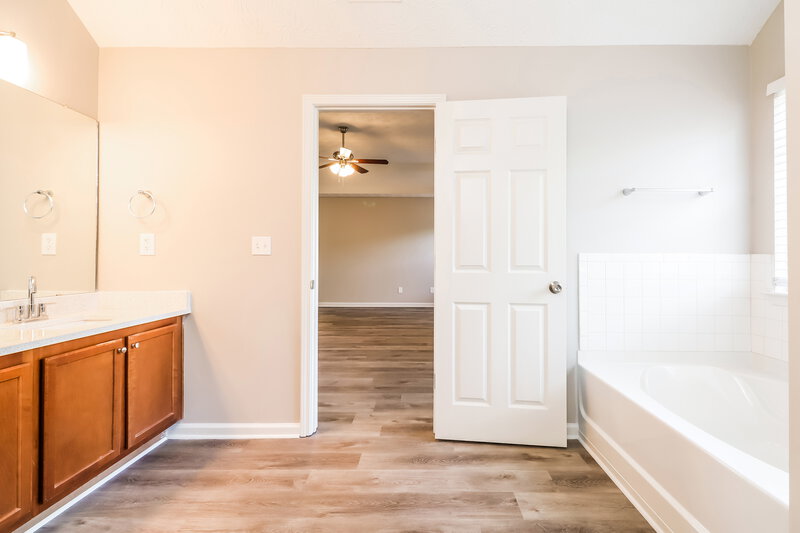 2,185/Mo, 255 Millstone Drive Hampton, GA 30228 Main Bathroom View 2