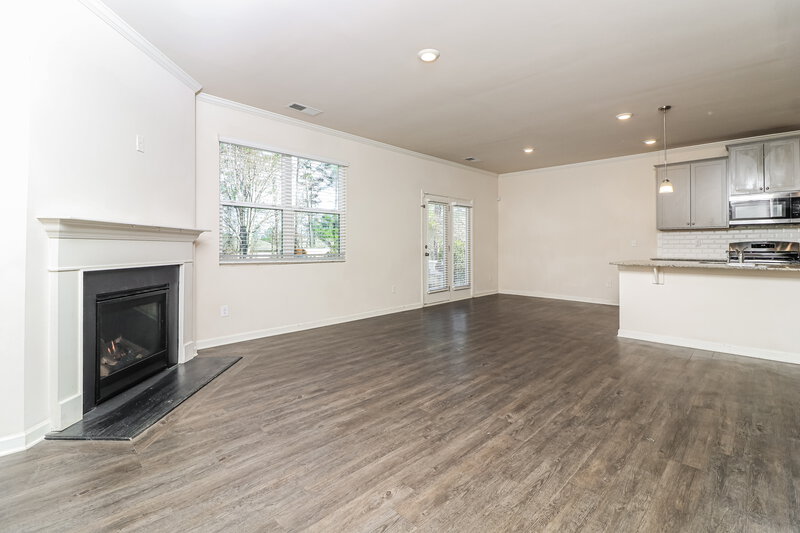 2,790/Mo, 101 Shadow Glen Dr Fairburn, GA 30213 Living Room View 3