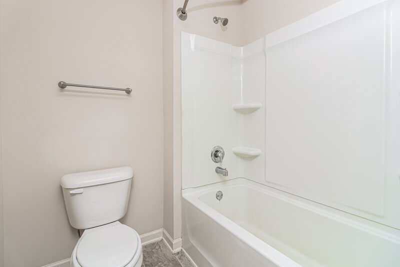 2,790/Mo, 101 Shadow Glen Dr Fairburn, GA 30213 Bathroom View 3