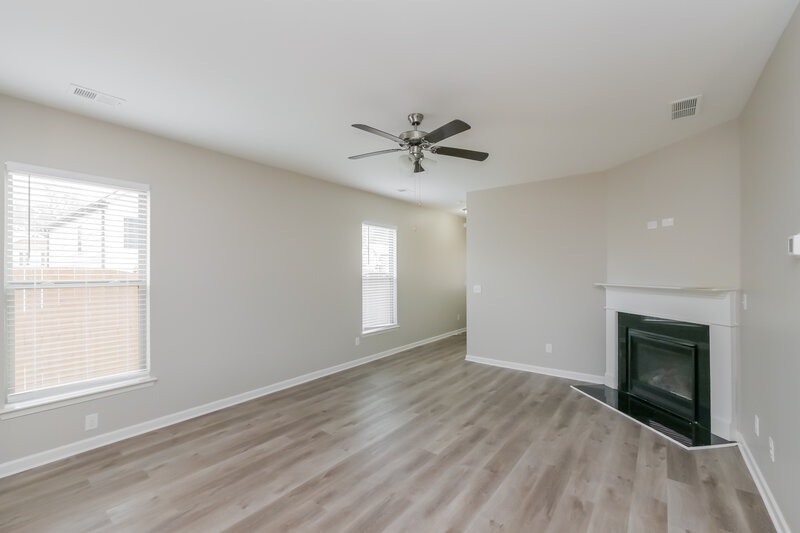 2,075/Mo, 2913 Warwick Ct McDonough, GA 30253 Living Room View 3