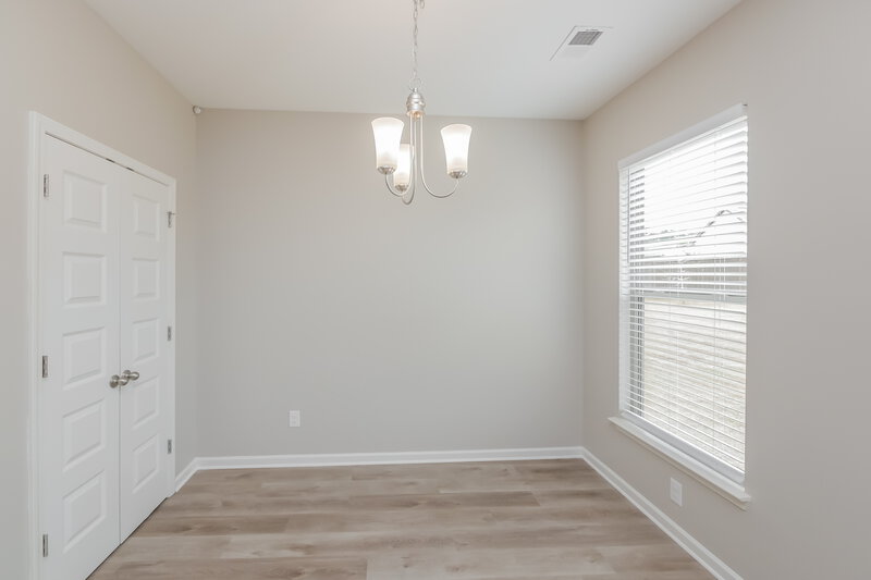 2,075/Mo, 2913 Warwick Ct McDonough, GA 30253 Dining Room View