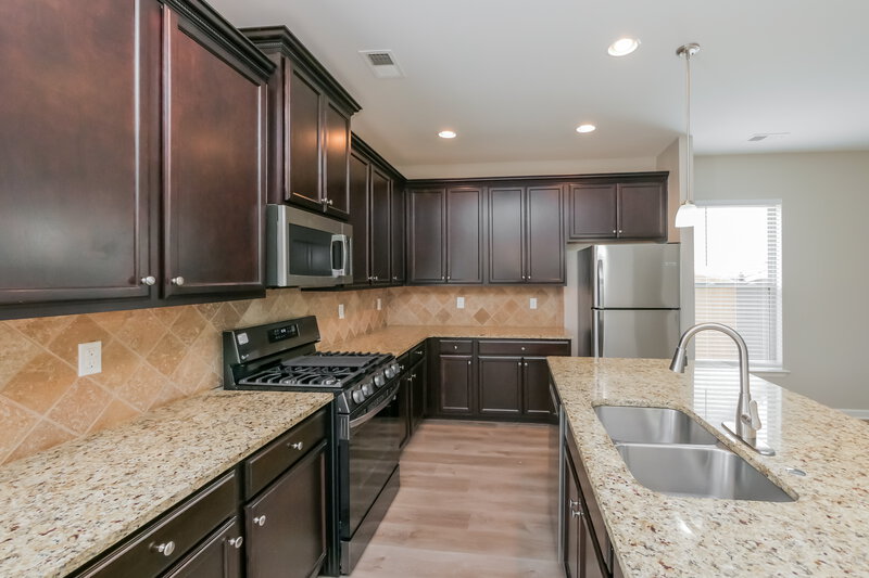 2,075/Mo, 2913 Warwick Ct McDonough, GA 30253 Kitchen View 2