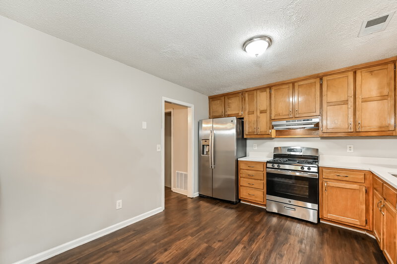 2,335/Mo, 2035 Castle Royale Dr Lawrenceville, GA 30043 Kitchen View