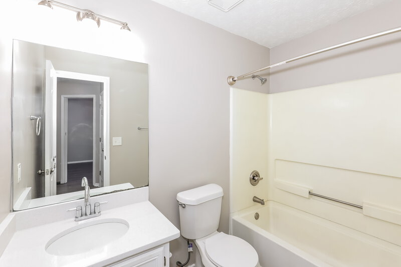 1,905/Mo, 555 Thomas Downs Way Jonesboro, GA 30238 Bathroom View