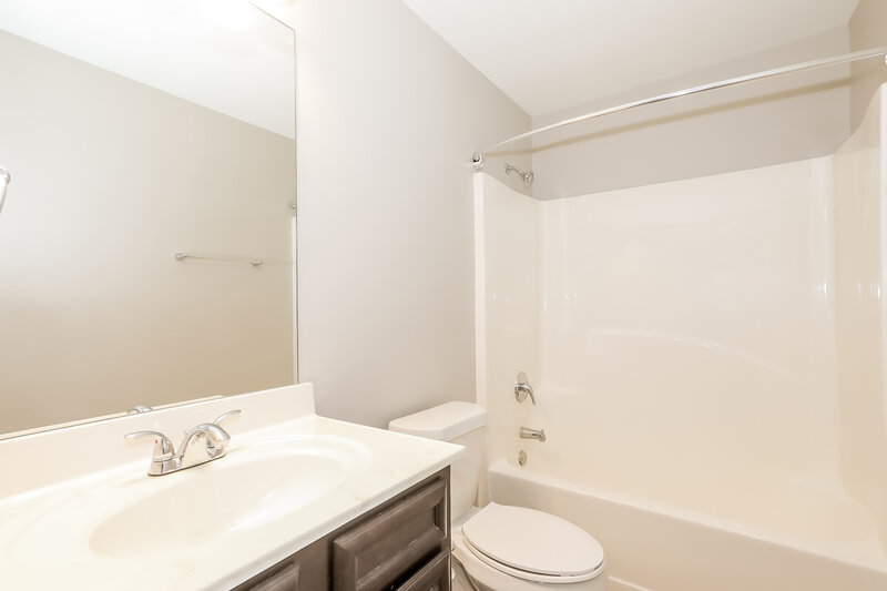 2,360/Mo, 2380 Braelin Loop McDonough, GA 30253 Bathroom View