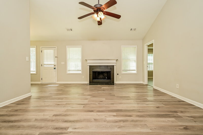 1,860/Mo, 6697 Biscayne Blvd Rex, GA 30273 Living Room View