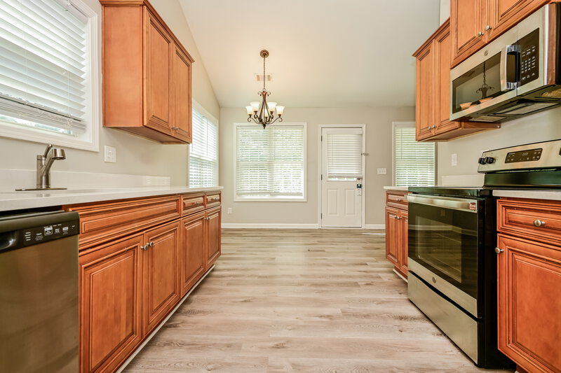 1,860/Mo, 6697 Biscayne Blvd Rex, GA 30273 Kitchen View