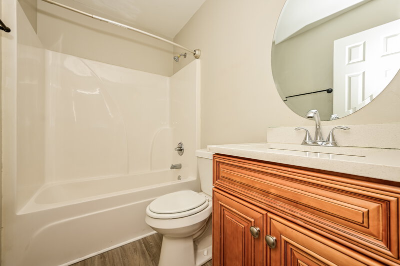 1,860/Mo, 6697 Biscayne Blvd Rex, GA 30273 Bathroom View