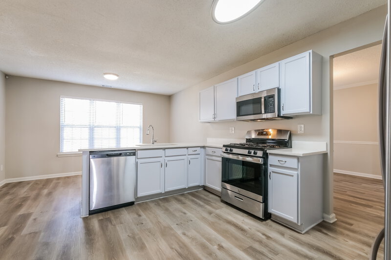 2,310/Mo, 3715 Summit Trce Decatur, GA 30034 Kitchen View 2