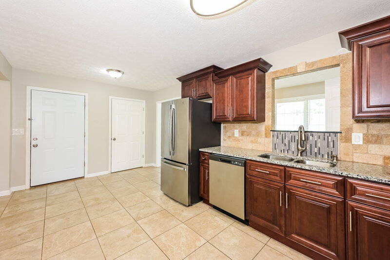 2,650/Mo, 2981 Landmark Dr SE Conyers, GA 30094 Kitchen View 2