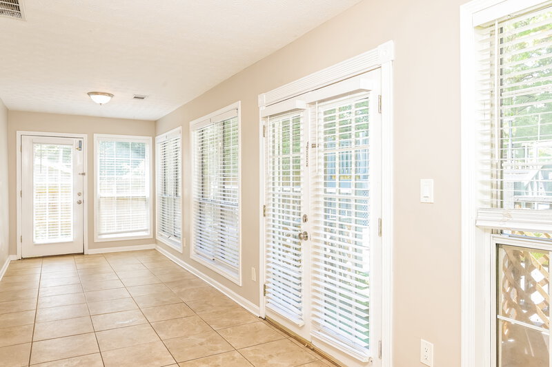 2,650/Mo, 2981 Landmark Dr SE Conyers, GA 30094 Sun Room View