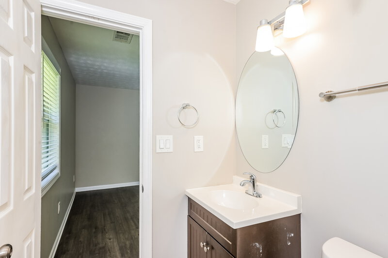 2,650/Mo, 2981 Landmark Dr SE Conyers, GA 30094 Main Bathroom View 2