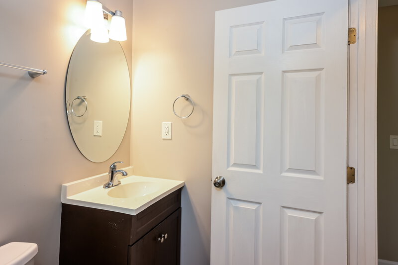 2,650/Mo, 2981 Landmark Dr SE Conyers, GA 30094 Bathroom View 2
