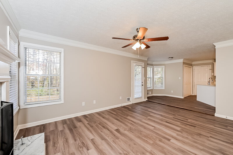 2,525/Mo, 436 Cannonball Court Stockbridge, GA 30281 Living Room View 2
