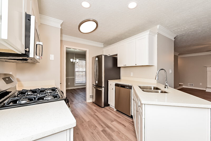 2,525/Mo, 436 Cannonball Court Stockbridge, GA 30281 Kitchen View