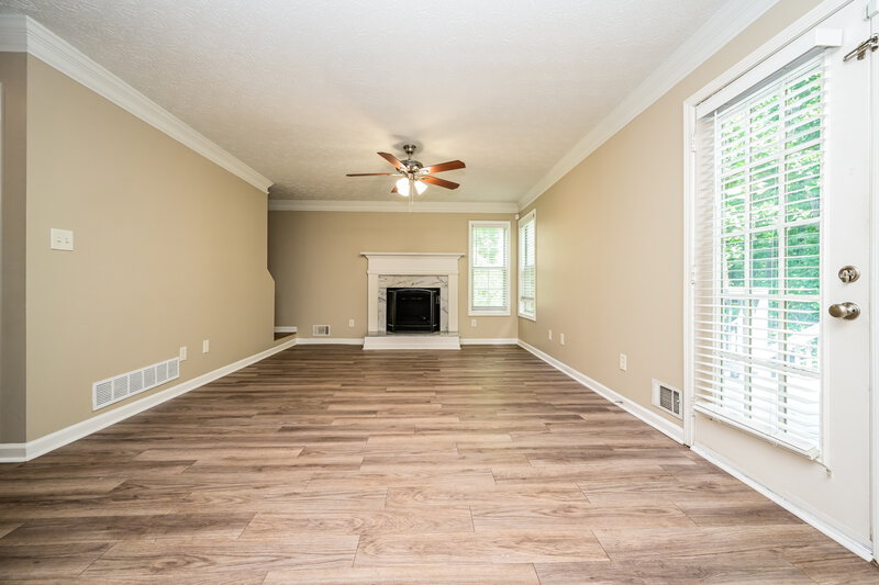 2,525/Mo, 436 Cannonball Court Stockbridge, GA 30281 Family Room View