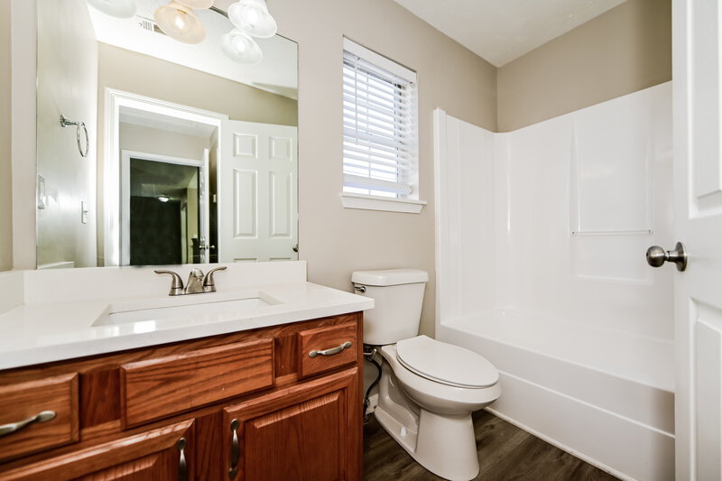 2,535/Mo, 11712 Spring Lake Way Fayetteville, GA 30215 Bathroom View