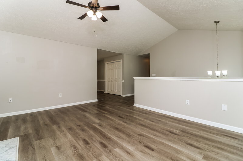 2,080/Mo, 204 Remington Place Dr Dallas, GA 30157 Living Room View 4