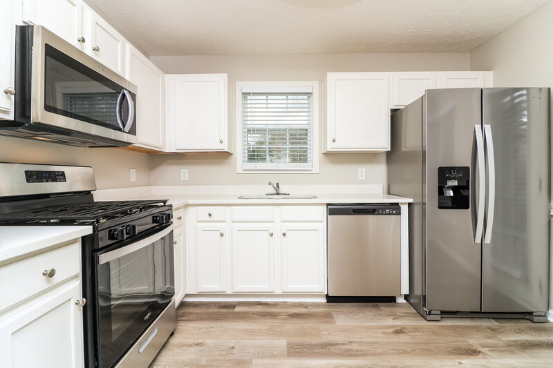 2,080/Mo, 204 Remington Place Dr Dallas, GA 30157 Kitchen View