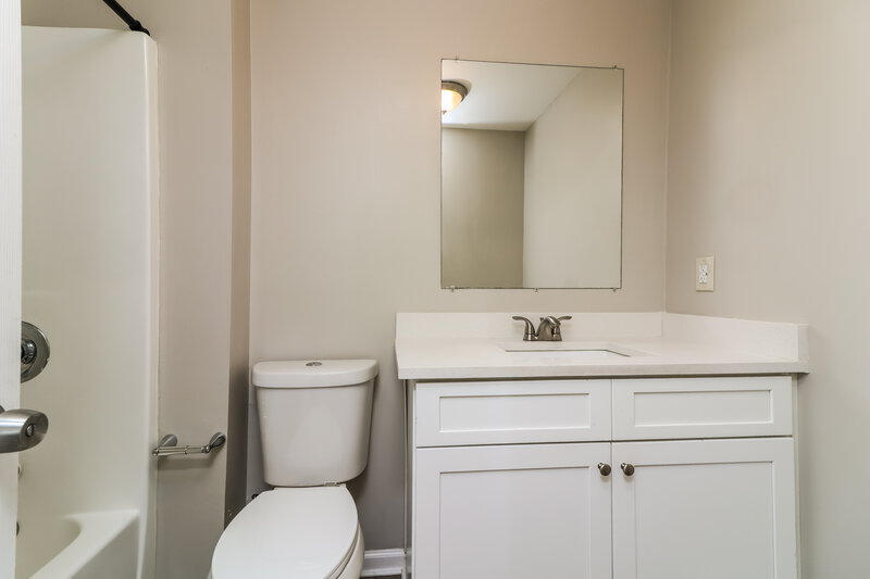 2,080/Mo, 204 Remington Place Dr Dallas, GA 30157 Bathroom View 2