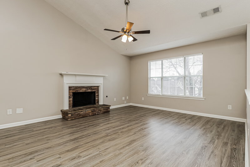2,285/Mo, 378 SUMMER HILL Circle Stockbridge, GA 30281 Living Room View 2