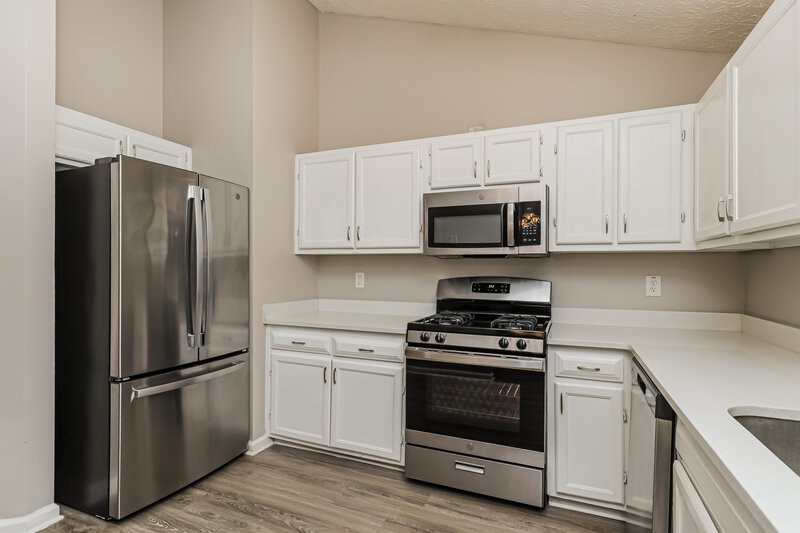 2,285/Mo, 378 SUMMER HILL Circle Stockbridge, GA 30281 Kitchen View 2