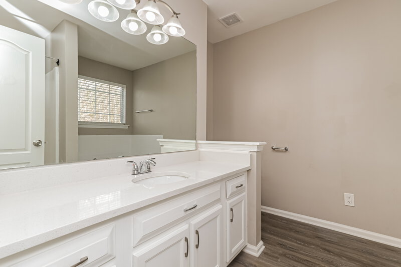 2,285/Mo, 378 SUMMER HILL Circle Stockbridge, GA 30281 Main Bathroom View
