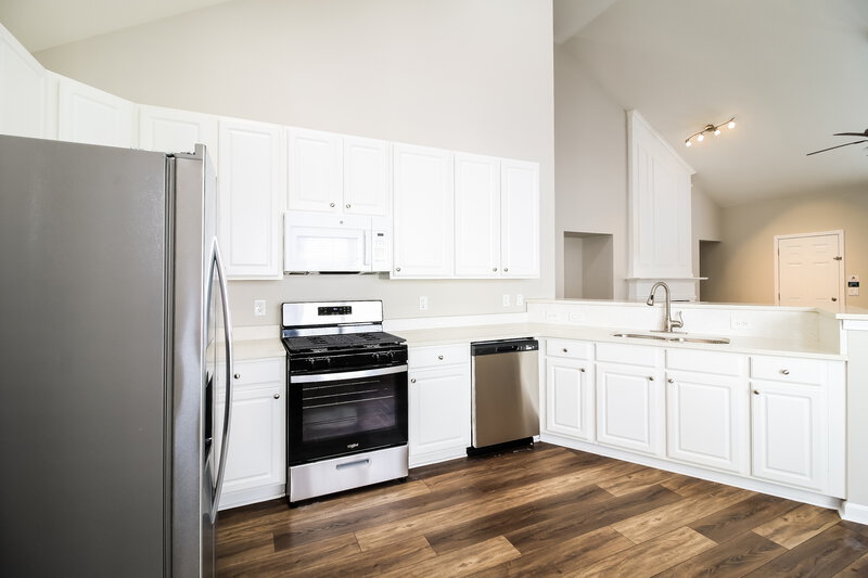2,180/Mo, 210 Fitzgerald Pl Atlanta, GA 30349 Kitchen View 3