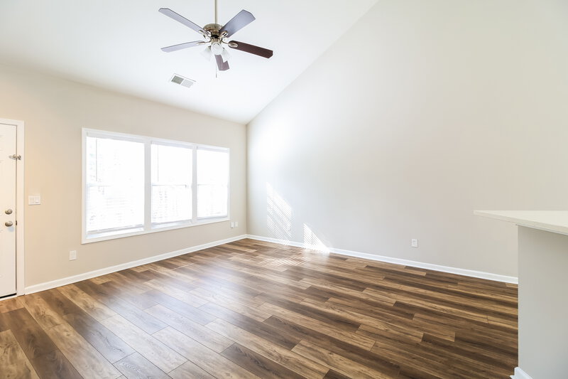 2,180/Mo, 210 Fitzgerald Pl Atlanta, GA 30349 Family Room View