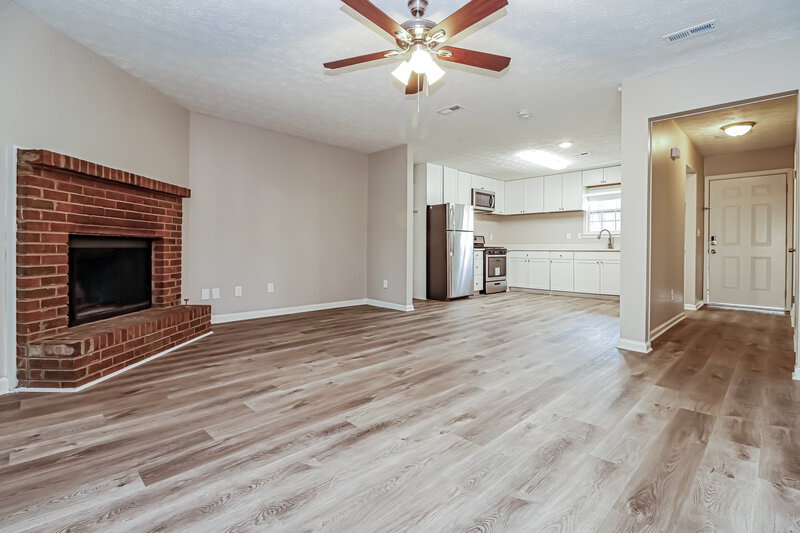 1,660/Mo, 1037 Greendale Ln Jonesboro, GA 30238 Living Room View 2