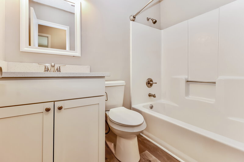 1,660/Mo, 1037 Greendale Ln Jonesboro, GA 30238 Bathroom View