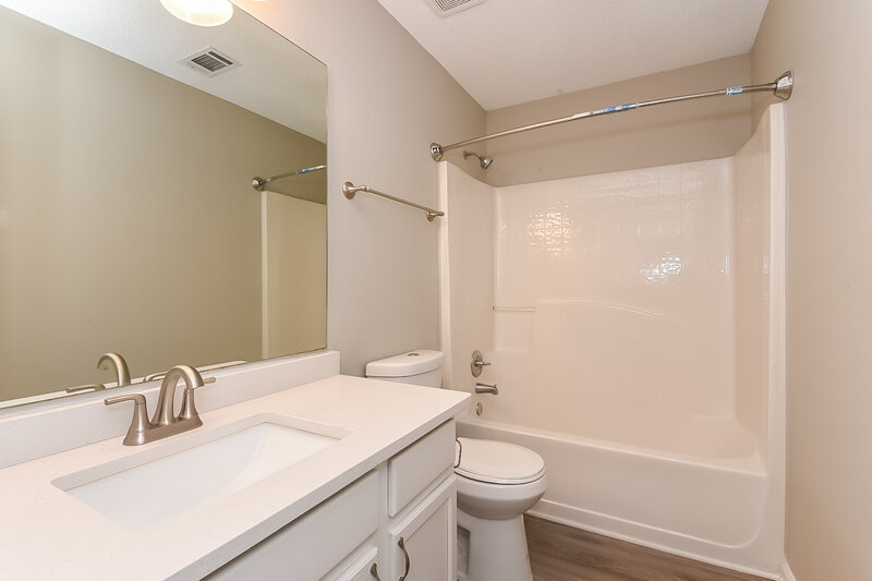 2,840/Mo, 4495 Chestnut Lake Ave Lithonia, GA 30038 Bathroom View
