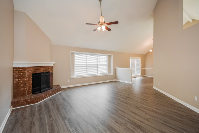 2,670/Mo, 189 Eagle Way Stockbridge, GA 30281 Living Room View