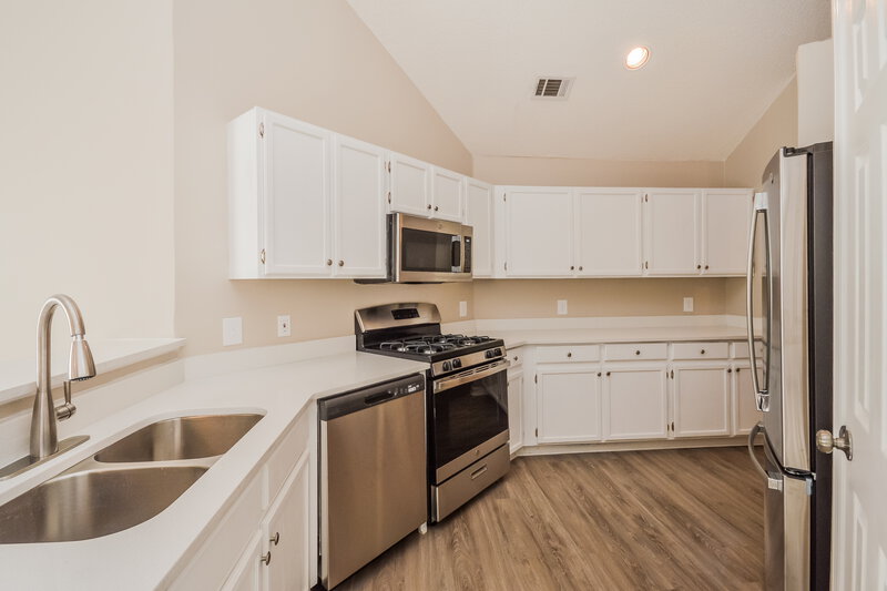 2,670/Mo, 189 Eagle Way Stockbridge, GA 30281 Kitchen View