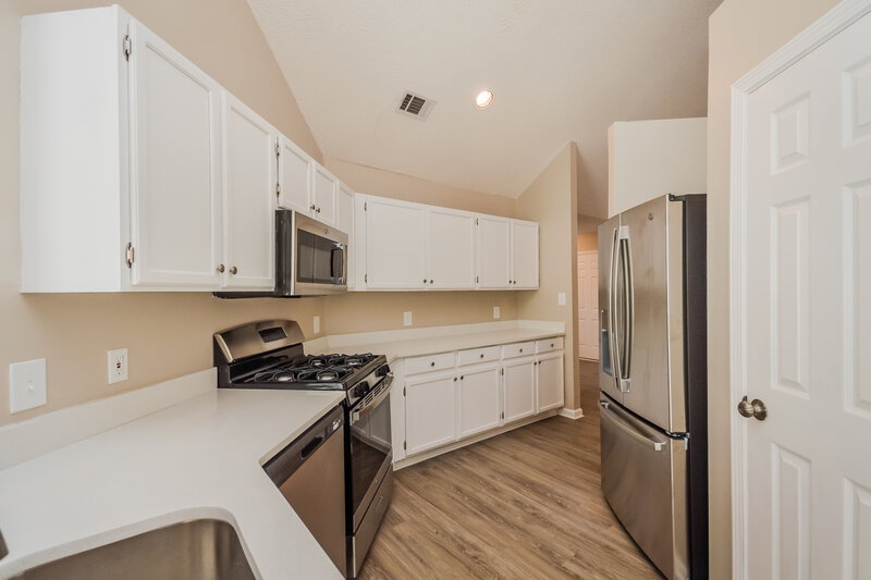 2,670/Mo, 189 Eagle Way Stockbridge, GA 30281 Kitchen View 2
