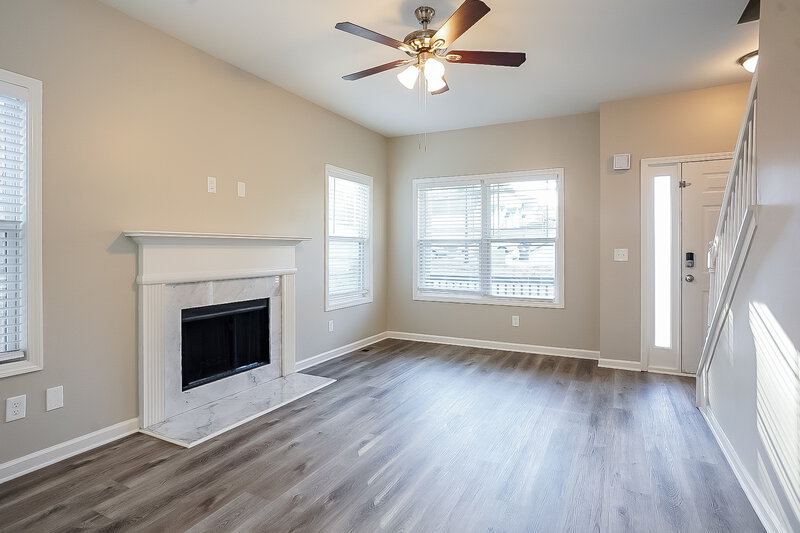 1,915/Mo, 660 Amberwood Drive Villa Rica, GA 30180 Living Room View 2