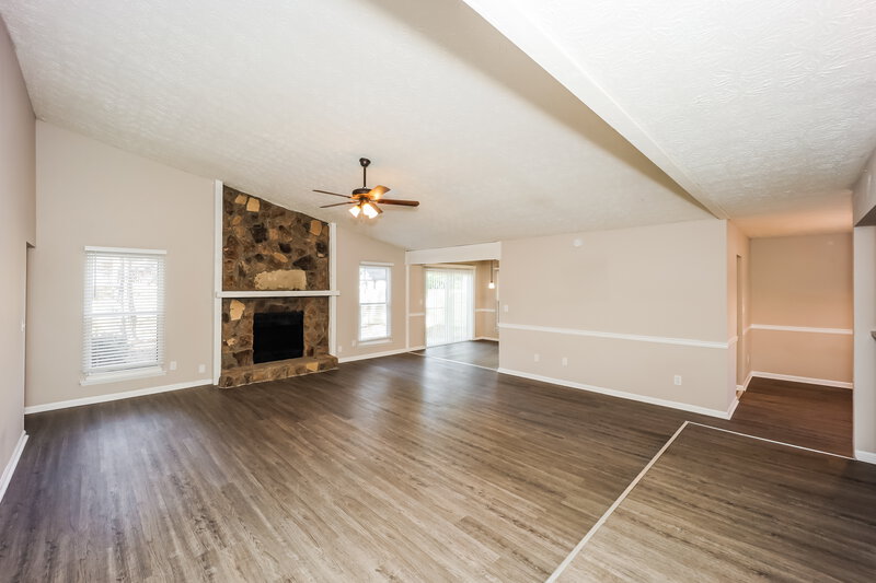 1,845/Mo, 8449 Willows Ter Riverdale, GA 30274 Living Room View