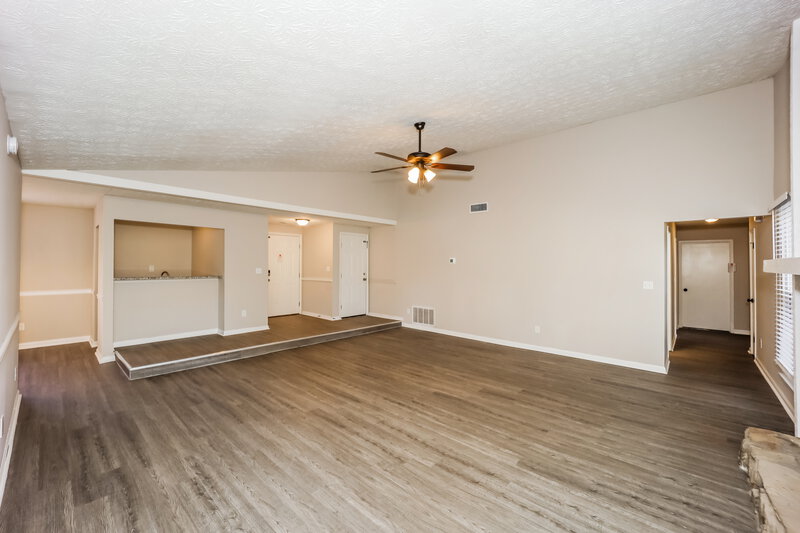 1,845/Mo, 8449 Willows Ter Riverdale, GA 30274 Living Room View 3