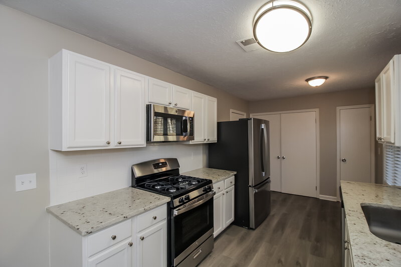 2,090/Mo, 3000 OWENS MEADOW Drive NW Kennesaw, GA 30152 Kitchen View 3