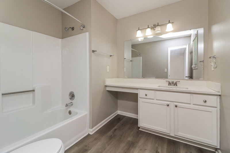 2,210/Mo, 3000 OWENS MEADOW Drive NW Kennesaw, GA 30152 Main Bathroom View