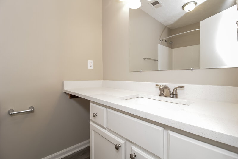 2,090/Mo, 3000 OWENS MEADOW Drive NW Kennesaw, GA 30152 Bathroom View