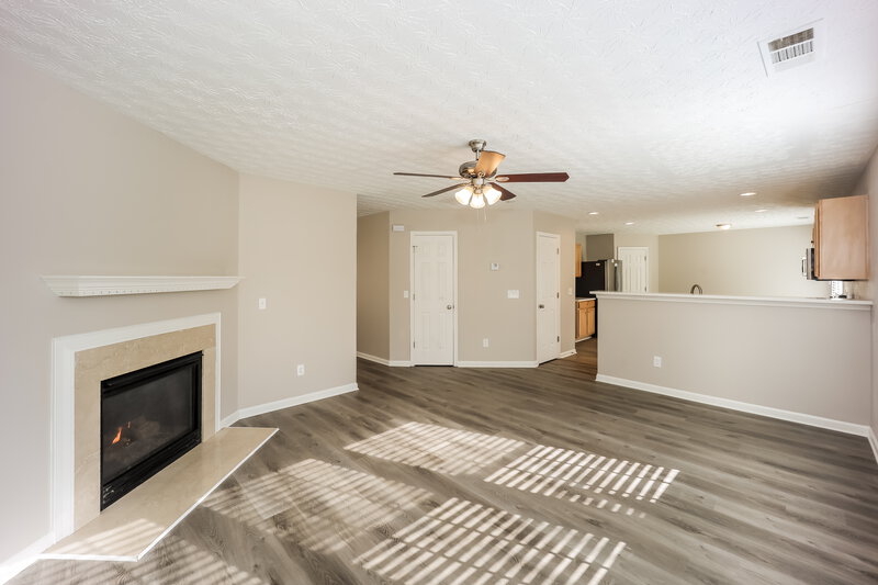 2,205/Mo, 5545 Sable Bay Pt Atlanta, GA 30349 Family Room View 2