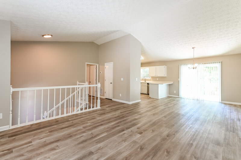 2,110/Mo, 2411 Rosedale Creek Dr Snellville, GA 30078 Living Room View