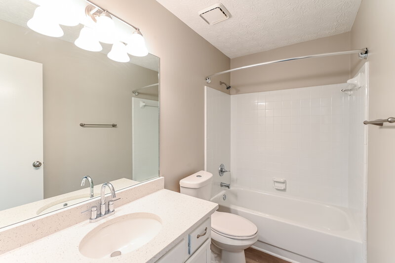 2,110/Mo, 2411 Rosedale Creek Dr Snellville, GA 30078 Bathroom View 2