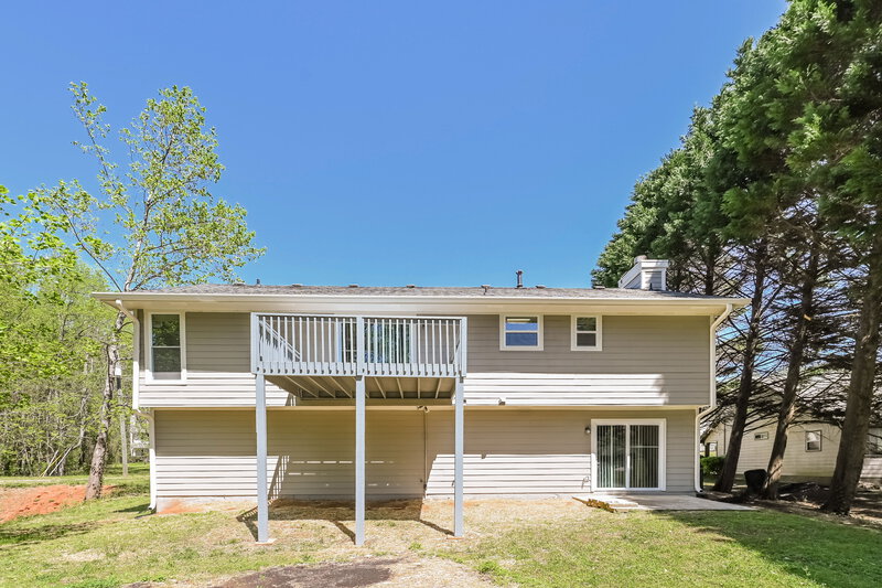 2,110/Mo, 2411 Rosedale Creek Dr Snellville, GA 30078 Rear View