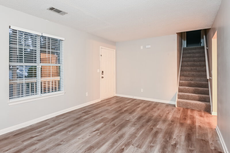 2,610/Mo, 1243 Shady Brook Ct Hampton, GA 30228 Living Room View 2